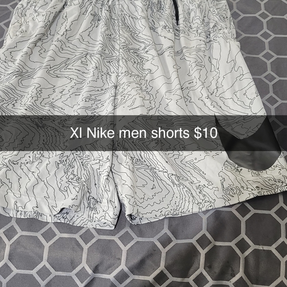 Items - Picture 14 of 16